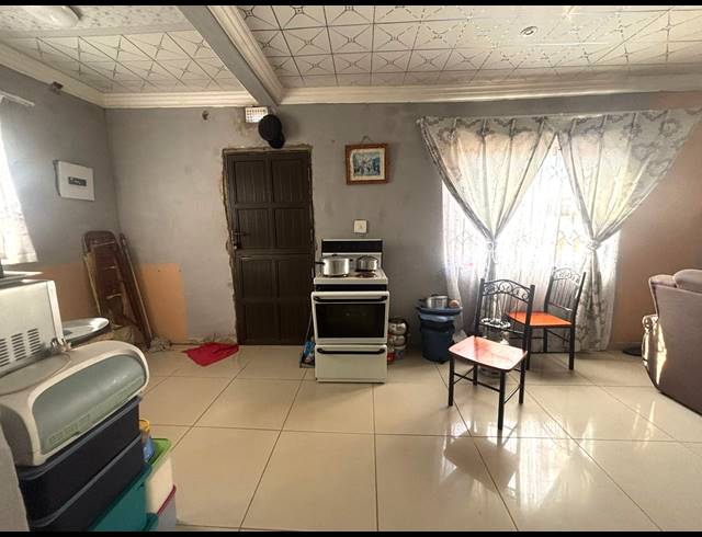 4 BEDROOM HOUSE FOR SALE IN SAVANNA CITY